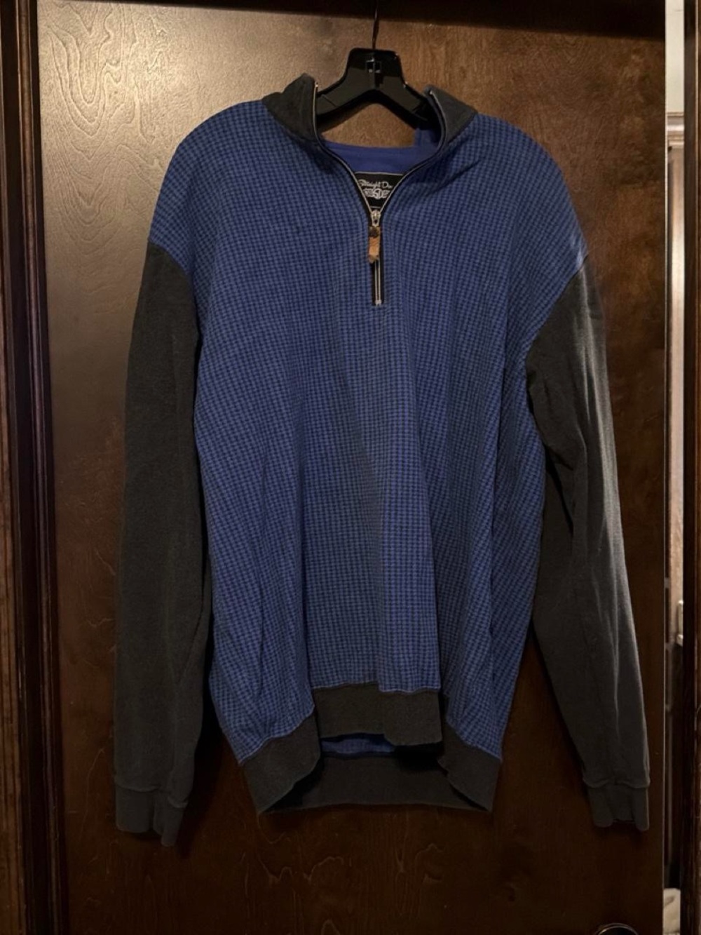Men's Waffle Knit Straight Down Land Rover Sweater - Blue and Black Contrast.